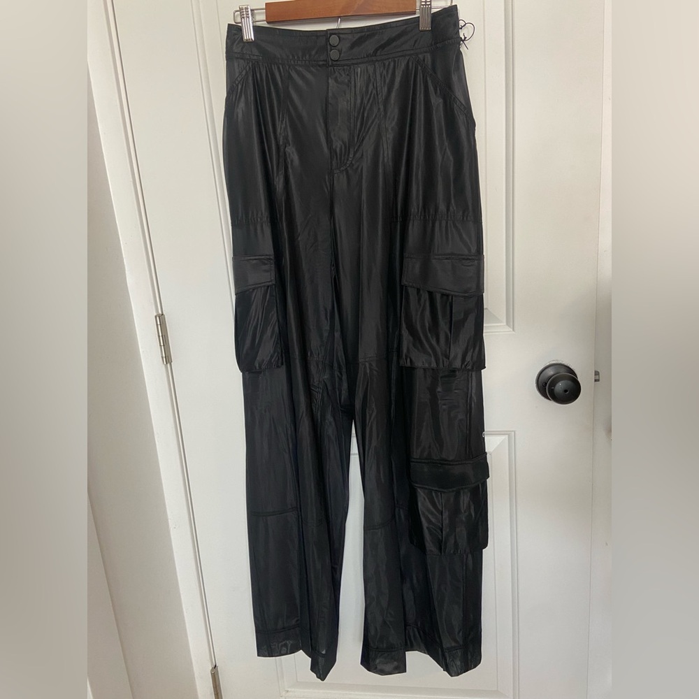 ALO Yoga Black Sheer Wide Leg Pants - Picture 5 of 10